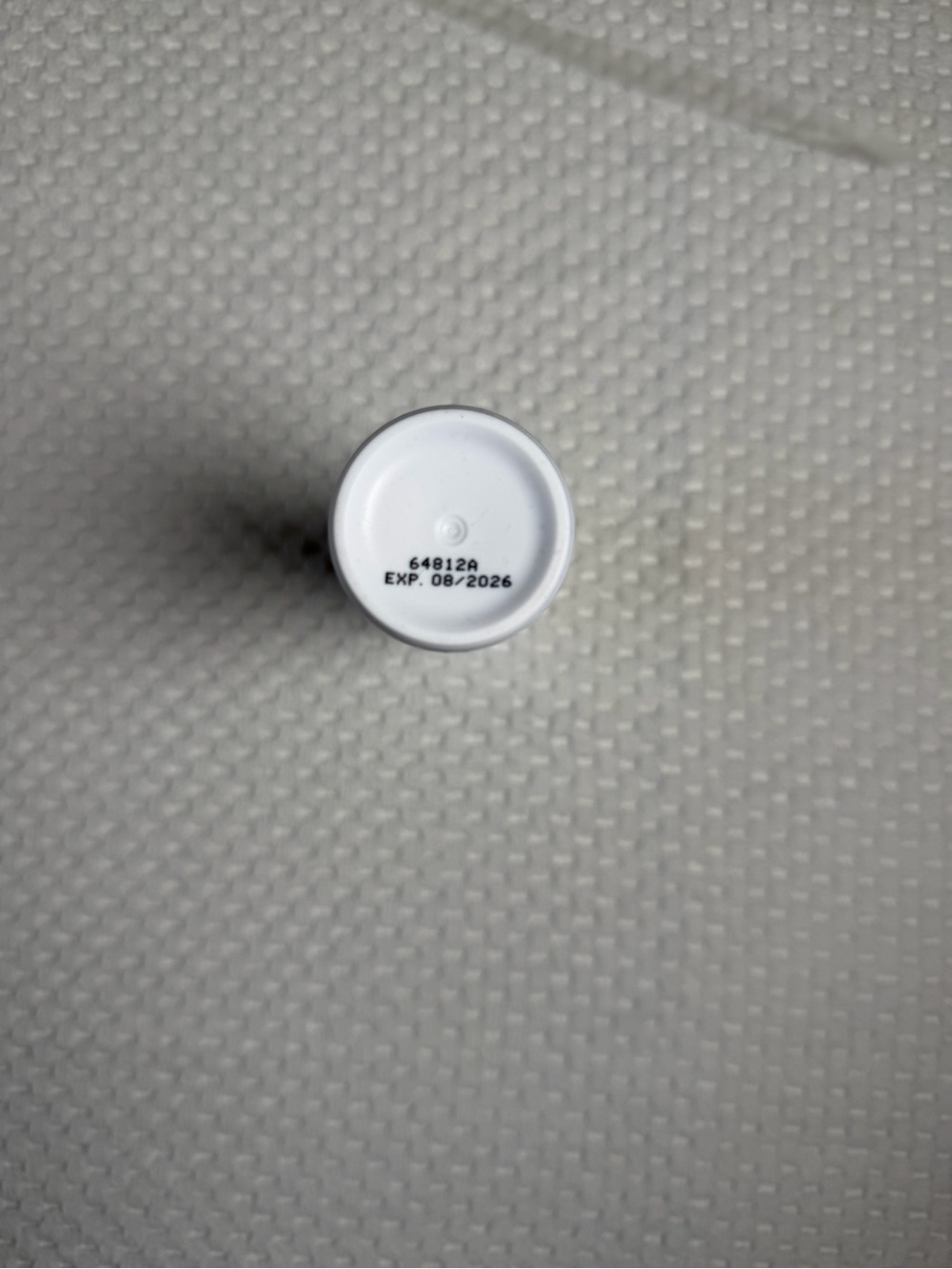 Matte Universal Tinted Moisturizer SPF 46 - White - Picture 3 of 3